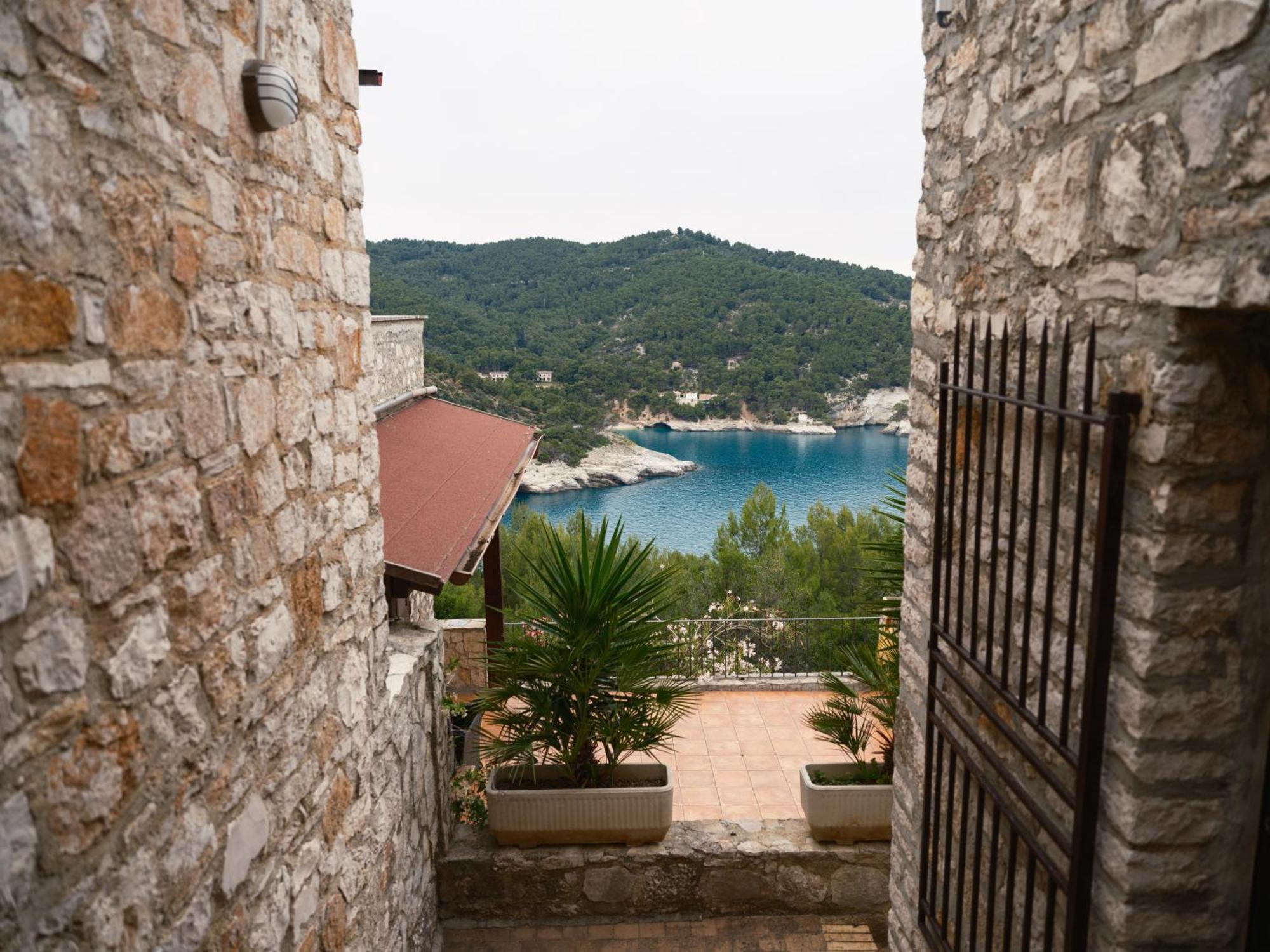 La Finestra Sul Mare - Antonella Apartment Vieste Exterior foto